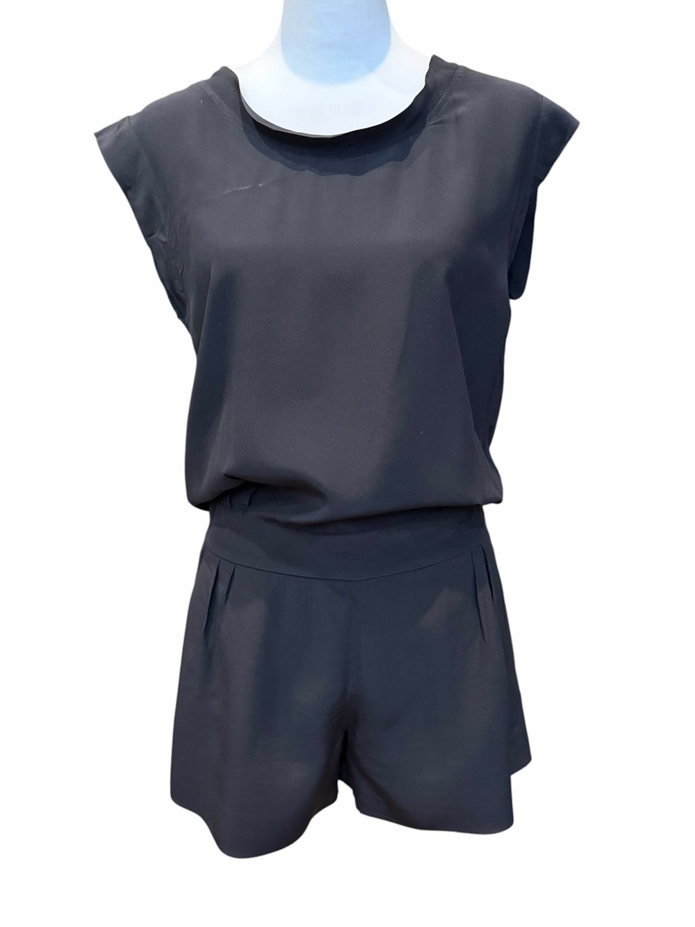 Aritzia Wilfred Silk Romper Size 2 Black Open Back Pockets Dressy Going Out